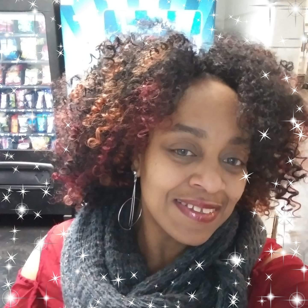 Meet your Posher, Angela